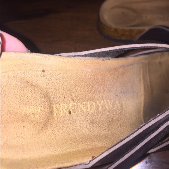 Sandals - Picture 2 of 6